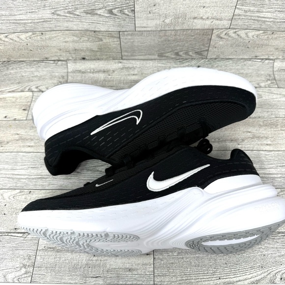 NIB- Nike Uplift SC Black and White Running Shoe Sz 7Y/8.5 Women’s - Picture 4 of 10